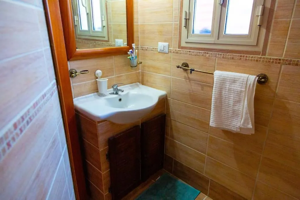 Top Floor Studio, Central & Quiet Naples