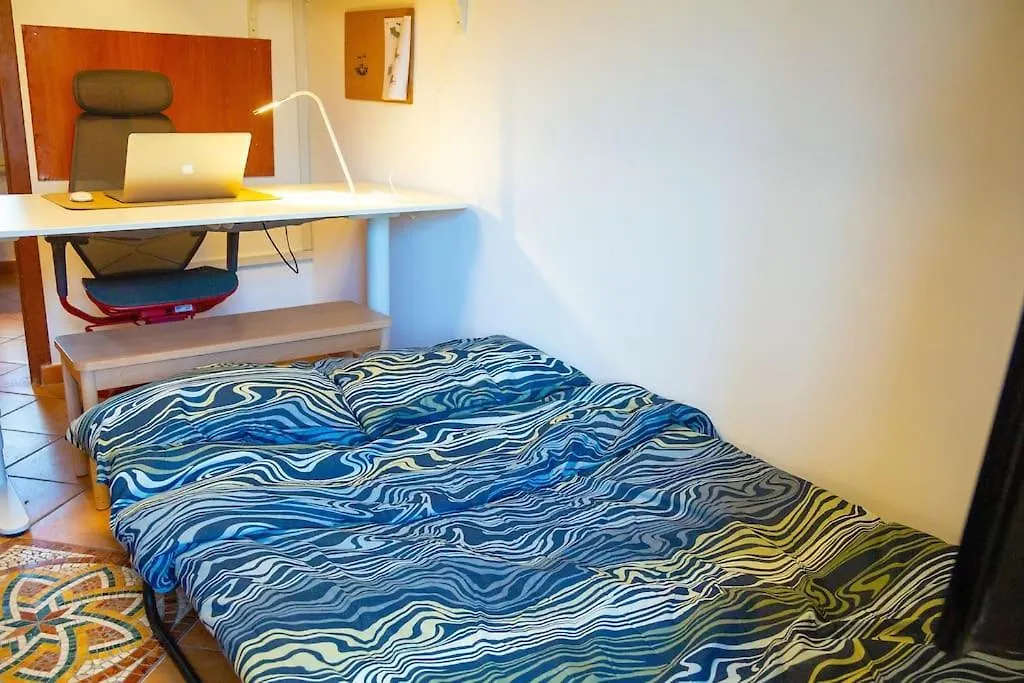 Top Floor Studio, Central & Quiet Naples