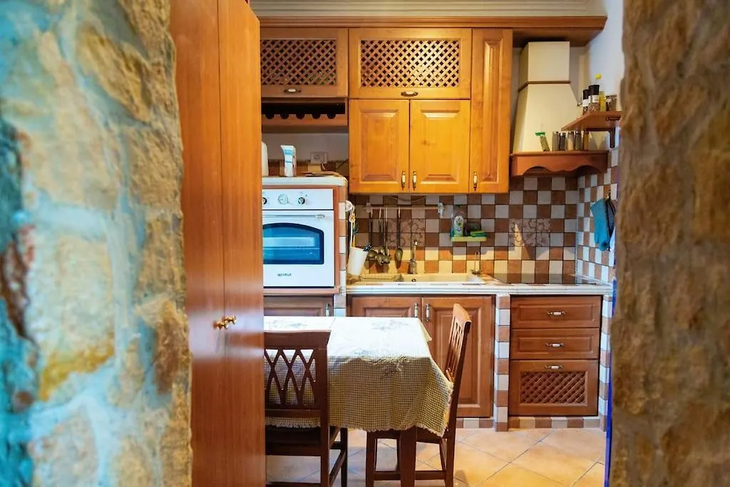 Top Floor Studio, Central & Quiet Naples Italy