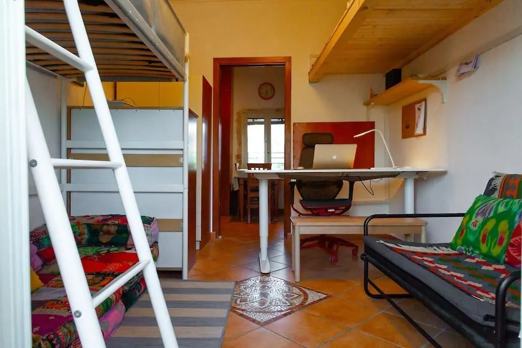 Top Floor Studio, Central & Quiet Naples Apartment