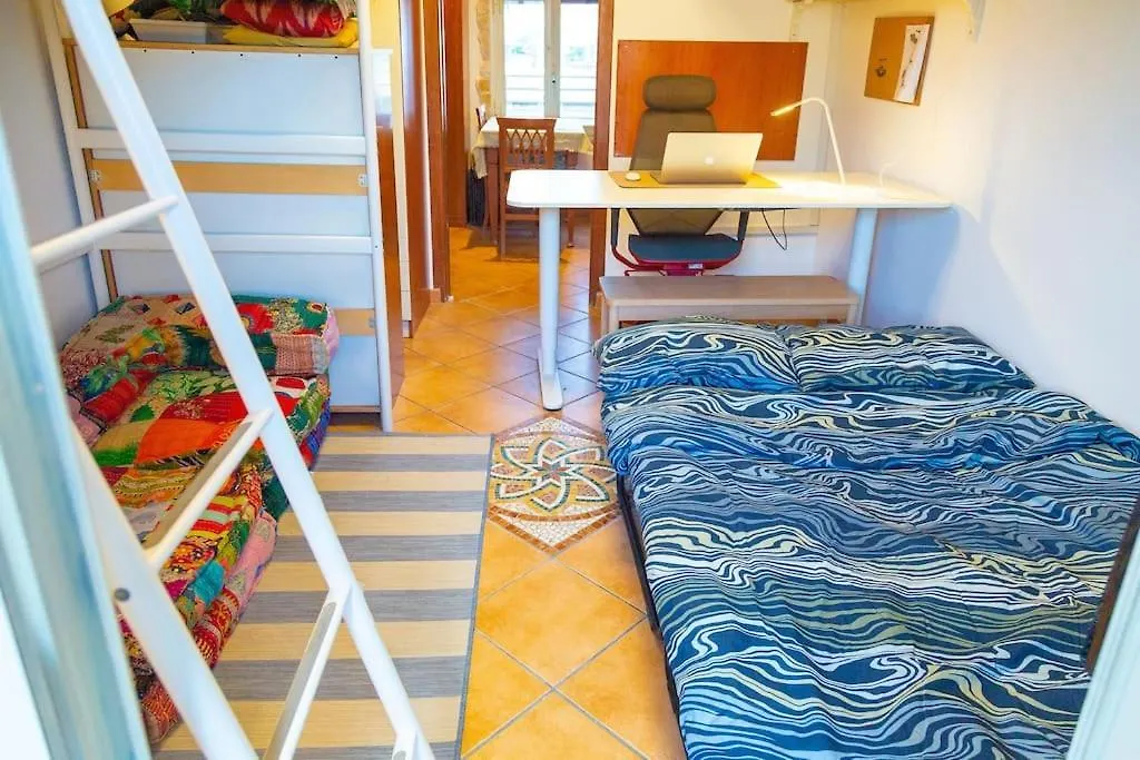 Top Floor Studio, Central & Quiet Naples